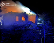 Наслідки обстрілу 23 березня у селі Михайлівське. Тут загинуло подружжя, 18-річний син загиблих перебуває в лікарні.