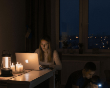 У Запорізькій області діятимуть погодинні графіки відключень електрики - коли будуть вимикати світло 16 грудня