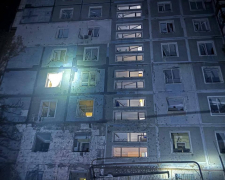 Пошкоджена багатоповерхівка - в поліції показали перші хвилини після прильоту в Дніпровському районі Запоріжжя (відео)