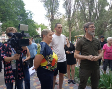 Мешканці запорізької багатоповерхівки виступили проти безкоштовної установки підйомника для ветерана - чим завершились збори у ОСББ