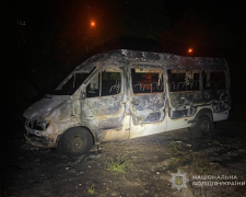 Автівка у Запоріжжі після підпалу. Фото: Національна поліція