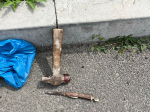 Молоток, яким пенсіонер трощив магазини в Запоріжжі