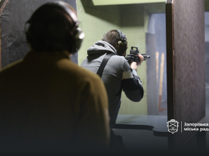 У Запоріжжі ветерани зійшлися у фіналі стрілецького турніру напередодні Дня ЗСУ