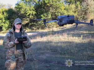 Змінила патрульну машину на дрон - поліцейська із Запорізької області вступила  до спецпідрозділу (фото, відео)