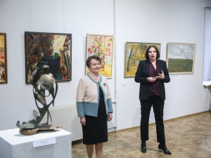 У Запоріжжі відкрили виставку випускників художньої школи - фото
