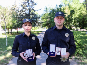 Дмитро Канюк виніс пораненого на ношах, а Ірина Науменко кілька разів поспіль витягувала людей із завалів