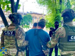 Медичні довідки на продаж - у Запоріжжі затримали "турагента" для ухилянтів