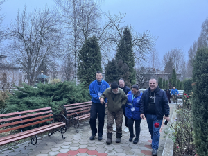 Місяць у бліндажі та кілометри пішки - як переселенець з Гуляйпільщини отримав допомогу в запорізькому транзитному центрі