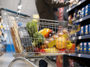 Інфляція на Запоріжжі: як змінилися ціни на продукти, комуналку та транспорт за місяць