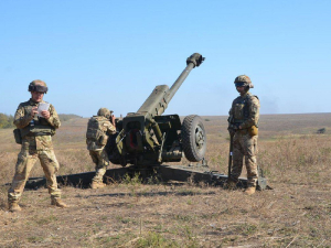 Детонувало кілька годин - у Пологах артилерія ЗСУ знищила техніку та БК окупантів