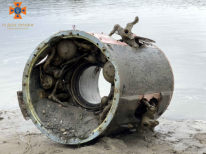 У Запоріжжі в Дніпрі виявили залишки від ракети С-300 - фото