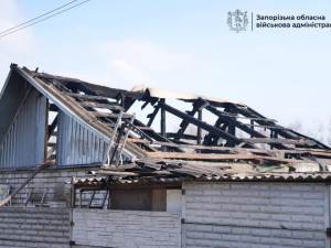 Росіяни атакували приватний сектор у Запоріжжі дронами: поранена жінка (фото)