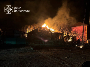 Внаслідок атаки російських дронів по Запоріжжю постраждало троє людей, зруйновано приватний будинок