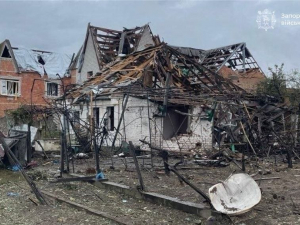 За добу російські війська завдали 1049 ударів по 60 населених пунктах. Дві людини загинули, ще 11 отримали поранення.