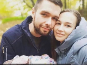 Внаслідок ракетної атаки по Запоріжжю загинула молода родина з немовлям - фото
