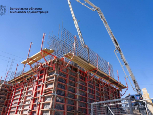 Готова наполовину - як просувається будівництво підземної школи у Вільнянській громаді Запорізької області (фото, відео)