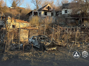 Наслідки ворожої атаки Запоріжжя КАБами 11 березня, фото Запорізької міської ради