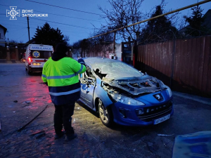 Російські військові атакували дроном автівку на Запоріжжі - є постраждалий (фото)