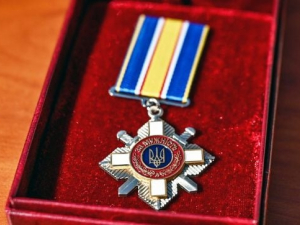 Нагороду вручили батькам та дружині - Президент посмертно відзначив героя із Запорізької області орденом "За мужність" 