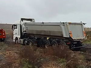 Запорізькі рятувальники надали допомогу водіям на "Дорозі життя"