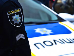Тримали зброю вдома - у Запорізькій області поліція викрила двох чоловіків (фото)