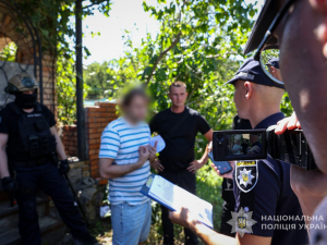Запоріжець облаштував хімічну лабораторію і виготовляв заборонені речі - відео, фото