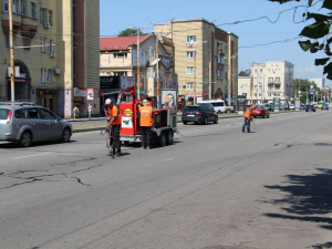 У Запоріжжі ремонтують дорогу на головному проспекті - що роблять