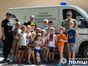 У Запоріжжі для маленьких маріупольців криміналісти влаштували пізнавальний захід (фото)