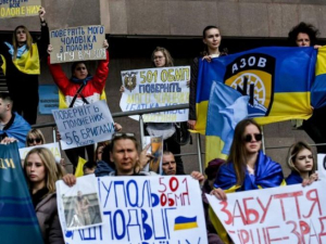 У Запоріжжі дружини полонених морпіхів вже 7 місяців чекають звісток від своїх коханих