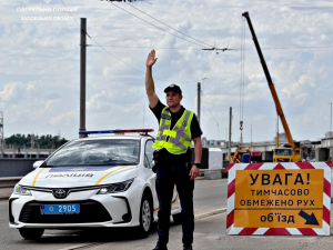 У Запоріжжі відкрили рух через Дніпрогес - для якого транспорту та які є обмеження