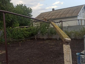 Буревій наробив лиха – мешканці двох сіл Запорізького району залишилися без газу та електрики (фото)