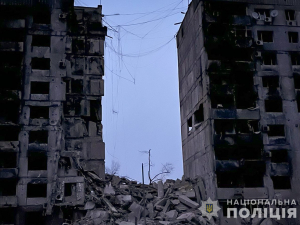 Шість авіабомб по Оріхову: під’їзду у дев’ятиповерхівці більше немає - фото 