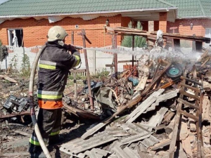 Як живуть люди в місті Запорізької області, що знаходиться біля лінії фронту - відео