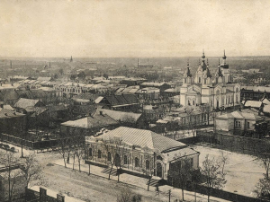 Мандрівка в минуле – у Запоріжжі студенти-історики запрошують містян на прогулянку старим містом