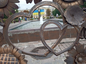 У Запоріжжі комунальники привели до ладу годинник з водою - які фонтани працюють у місті