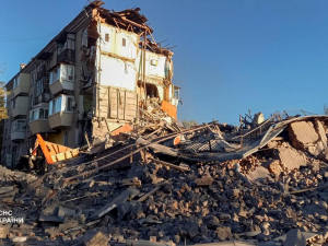 Багатоповерхівку в Комунарському районі Запоріжжя, яка постраждала від атаки КАБами, готують до відбудови