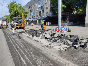 У Запоріжжі триває капітальний ремонт дороги на перетині проспектів Соборного та Металургів - фото