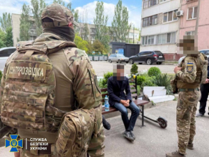 Організував незаконне переправлення ухилянтів за кордон – СБУ викрила запоріжця (фото)