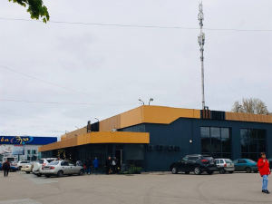 В окупованому місті Запорізької області відкрили супермаркет з красномовною назвою та "космічними" цінами