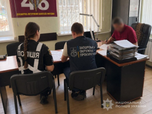 Голова сільради Запорізького району двічі незаконно здавав комунальні землі в оренду.