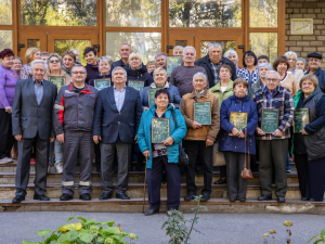З шаною до старшого покоління: у Запоріжжі відзначили пенсіонерів-металургів