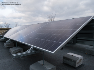 Світло під час знеструмлень - у Запоріжжі встановлюють ще три сонячних електростанції (фото, відео)