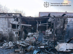 У селі Канівське Запорізького району російський дрон вдарив по будинку, постраждали троє юнаків