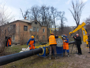 Ремонтують аварійну ділянку - в Заводському районі оновлюють водопровід (фото)