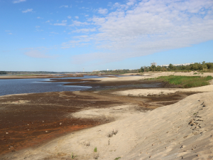 Дніпро міліє: у Запоріжжі дослідили стан води та ґрунтів після підриву Каховської ГЕС