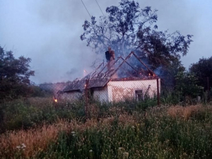 Обійшлося без постраждалих: ворог продовжує гатити по населеним пунктам Запорізької області