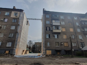 У Запоріжжі "законсервували" ще один будинок, в якому не стало під'їзду через ворожі обстріли - фото