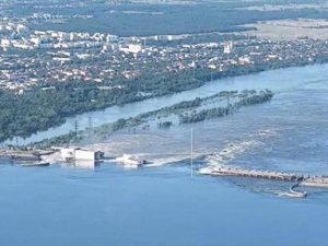 На скільки знизився рівень води за добу в Каховському водосховищі 