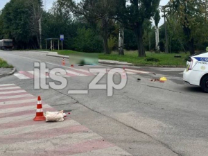 У Запоріжжі водій вантажівки на пішохідному переході насмерть збив пенсіонерку