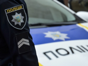 Поклав готівку в документи - у Запоріжжі перевірка водія на блокпості пішла не за планом (фото)